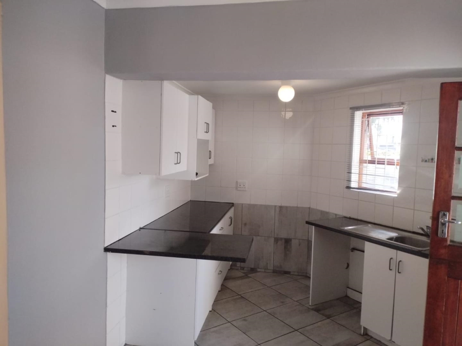 To Let 2 Bedroom Property for Rent in Marinda Park Western Cape